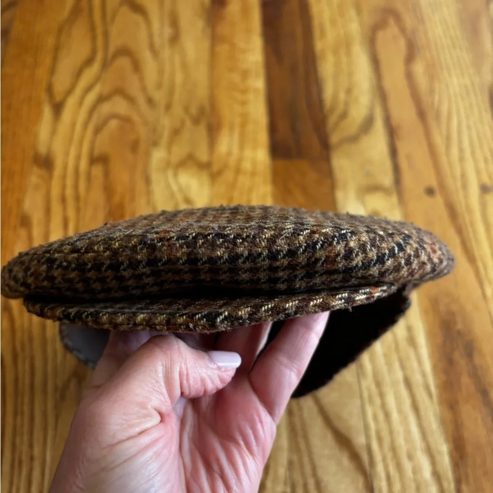 Barneys New York Brown Wool Blend Houndstooth Cap